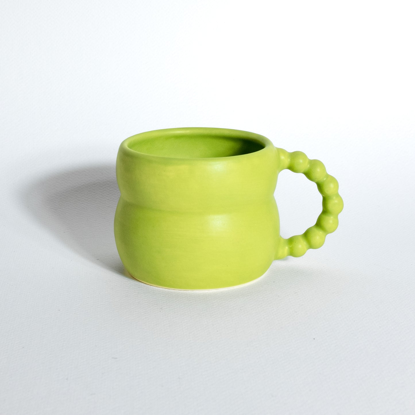 Mug with pearl handle No. 2